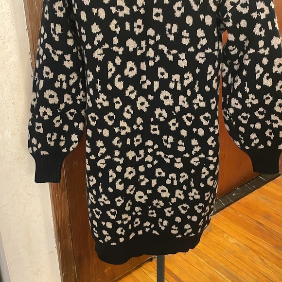 Old Navy sweater dress - Picture 5 of 5